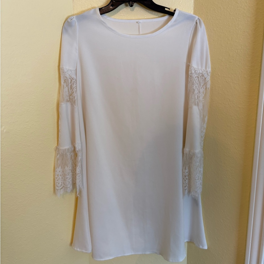 Chic White Lace Sleeve Blouse